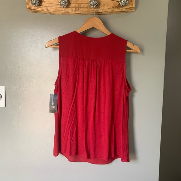 NWT Soft Chiffon Zip Front Sleeveless Tank Top Shirt - Size Medium Petite - Picture 4 of 5